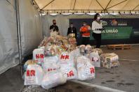 Seti entrega cestas básicas para a campanha Cesta Solidária Paraná