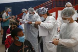 Paraná aplicou mais de meio milhão de vacinas no primeiro mês da campanha De Domingo a Domingo