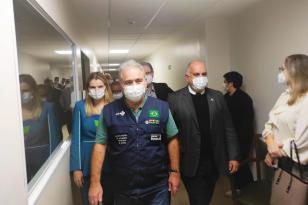 Em Londrina, ministro da Saúde visita hospitais e elogia trabalho do Governo do Estado