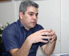 Professor Tiago Severo Peixe, do Departamento de Análises Clínicas e Toxicológicas. Ao todo 52 pesquisadores brasileiros e do exterior estão envolvidos no trabalho