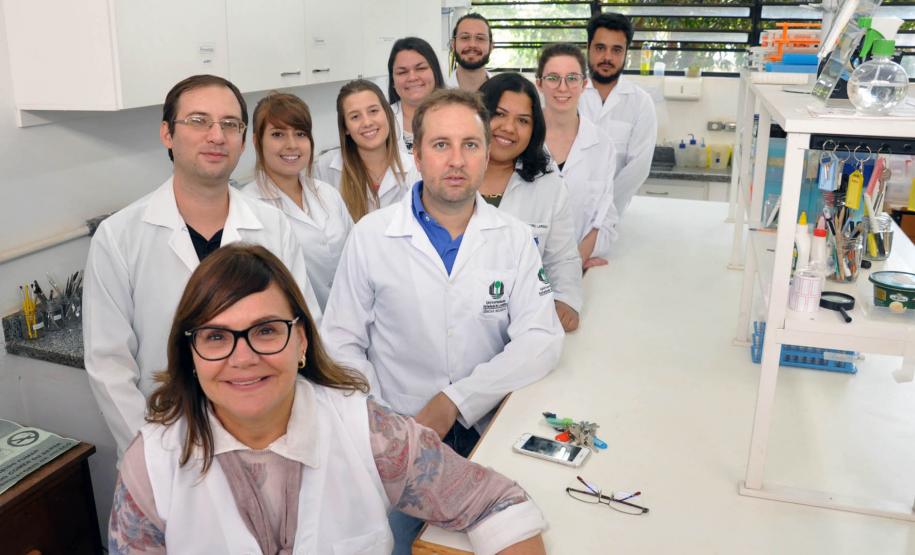 Professores e alunos integram grupo de pesquisa