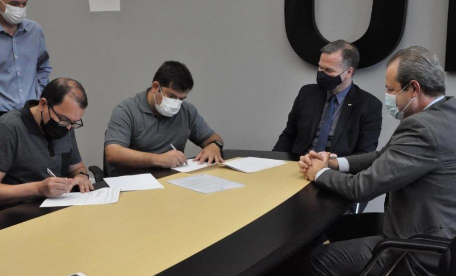 Estado e UTFPR firmam parceria para fortalecer o ecossistema de inovação