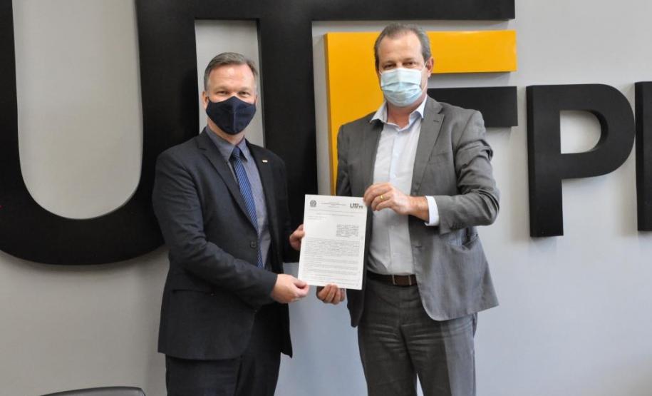 Estado e UTFPR firmam parceria para fortalecer o ecossistema de inovação