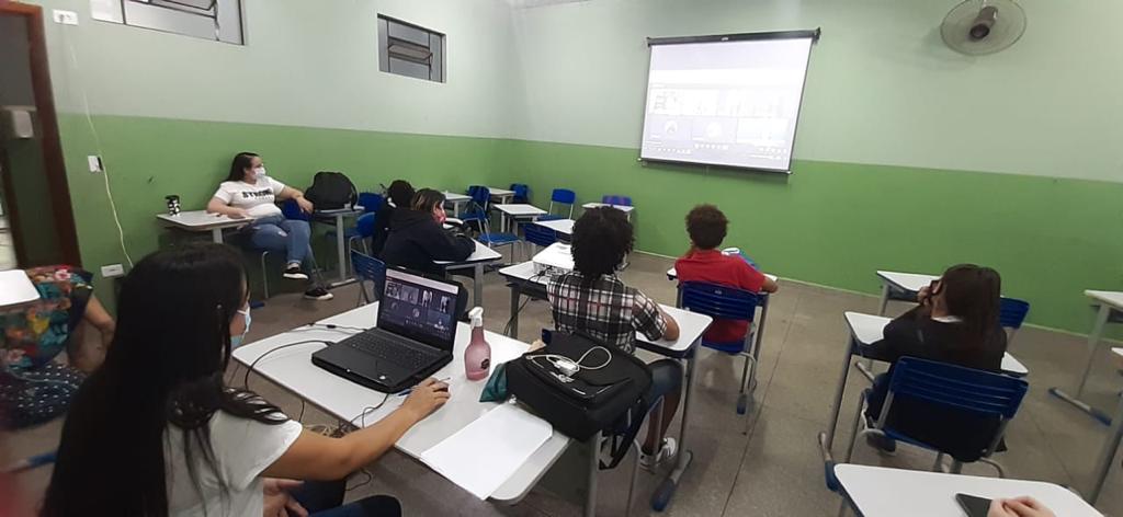 UENP divulga ações afirmativas para alunos negros e de baixa renda do Ensino Médio