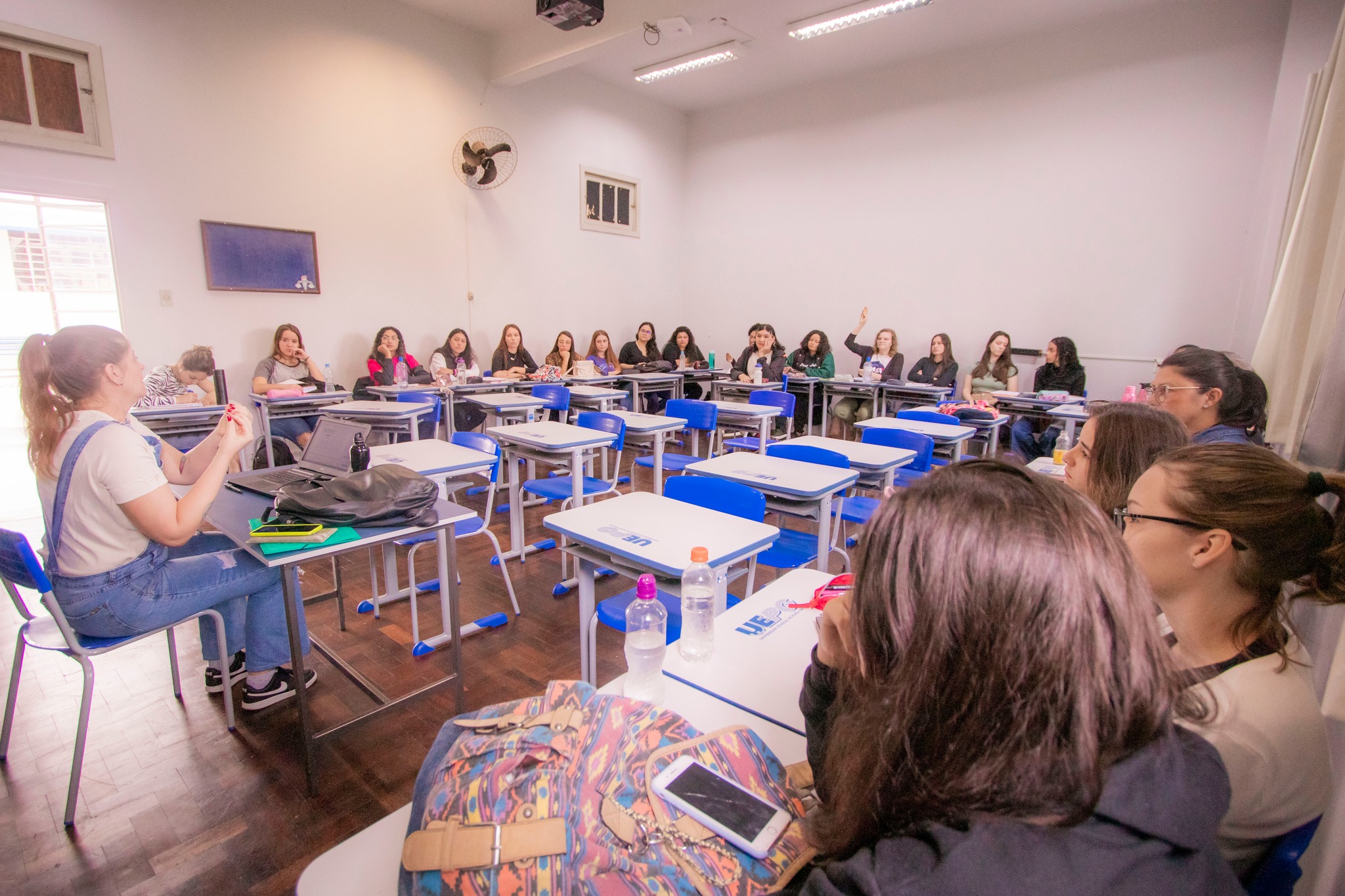Ciência revolucionária: no Paraná, mulheres são maioria no sistema de ensino superior