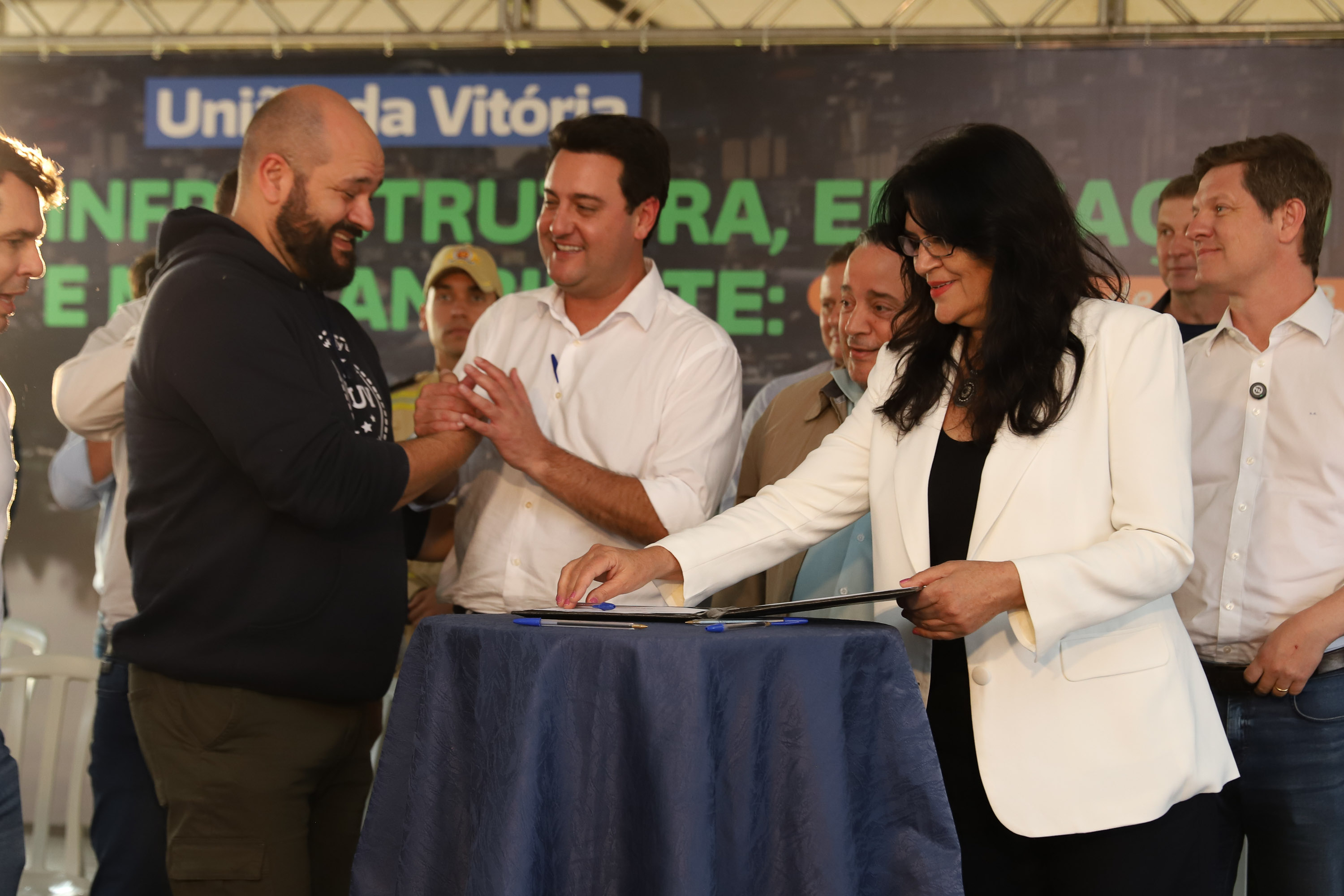 Governador confirma proposta e incorporação do Uniuv pela Unespar avança