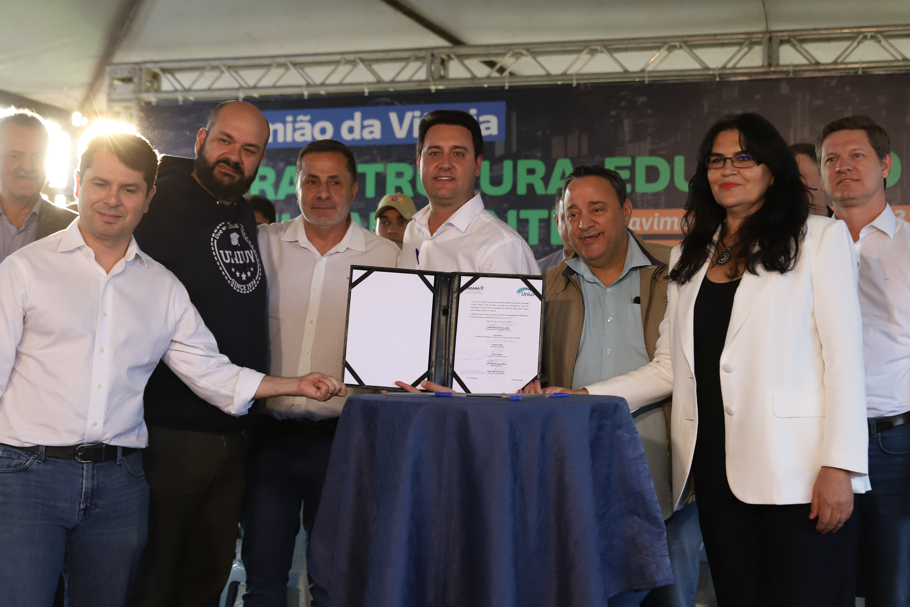 Governador confirma proposta e incorporação do Uniuv pela Unespar avança