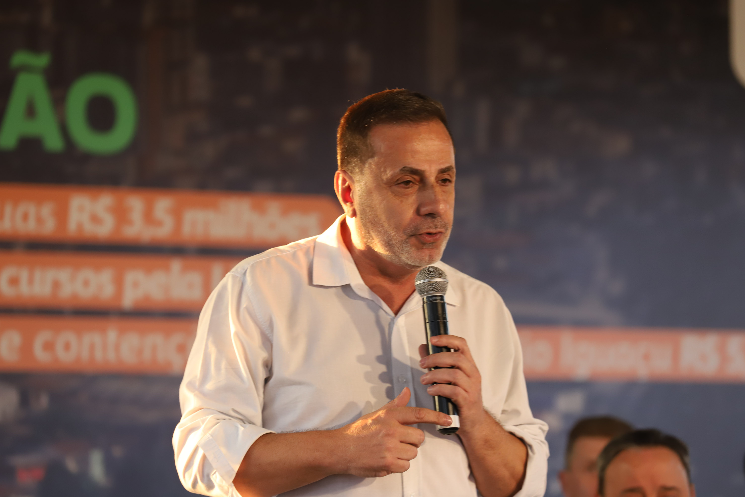 Governador confirma proposta e incorporação do Uniuv pela Unespar avança