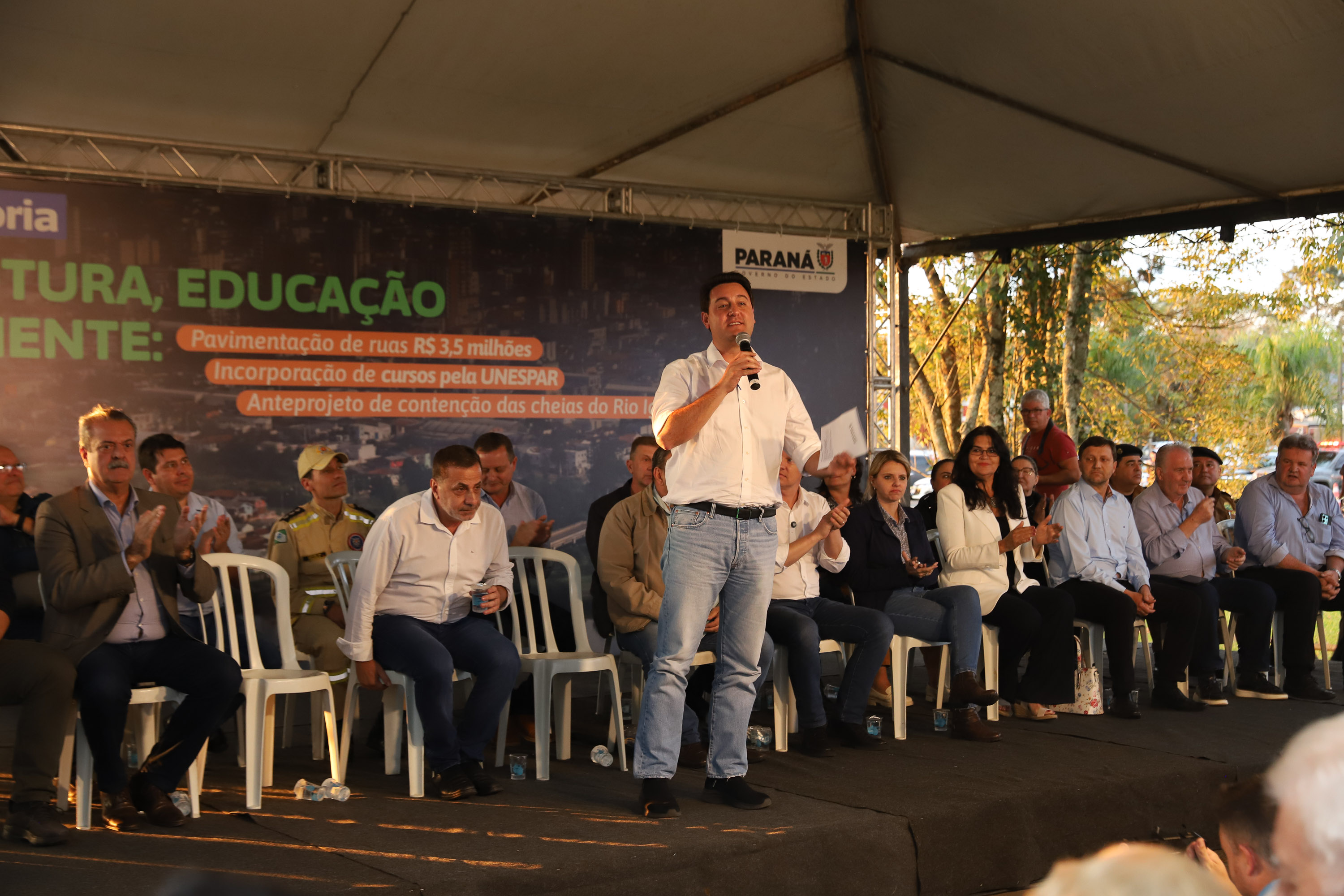 Governador confirma proposta e incorporação do Uniuv pela Unespar avança