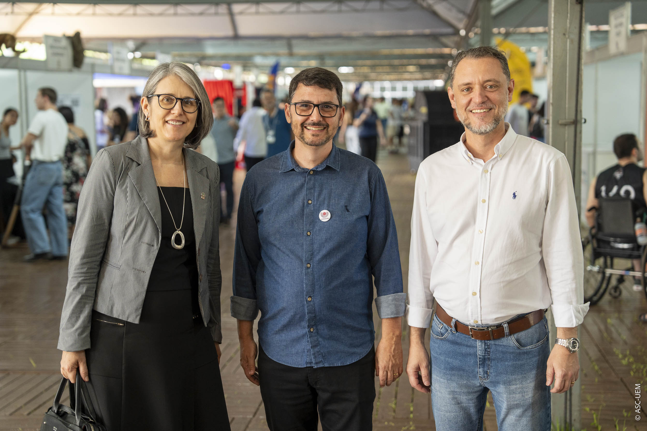 Pavilhão científico reúne milhares de visitantes e abre Paraná Faz Ciência na UEM