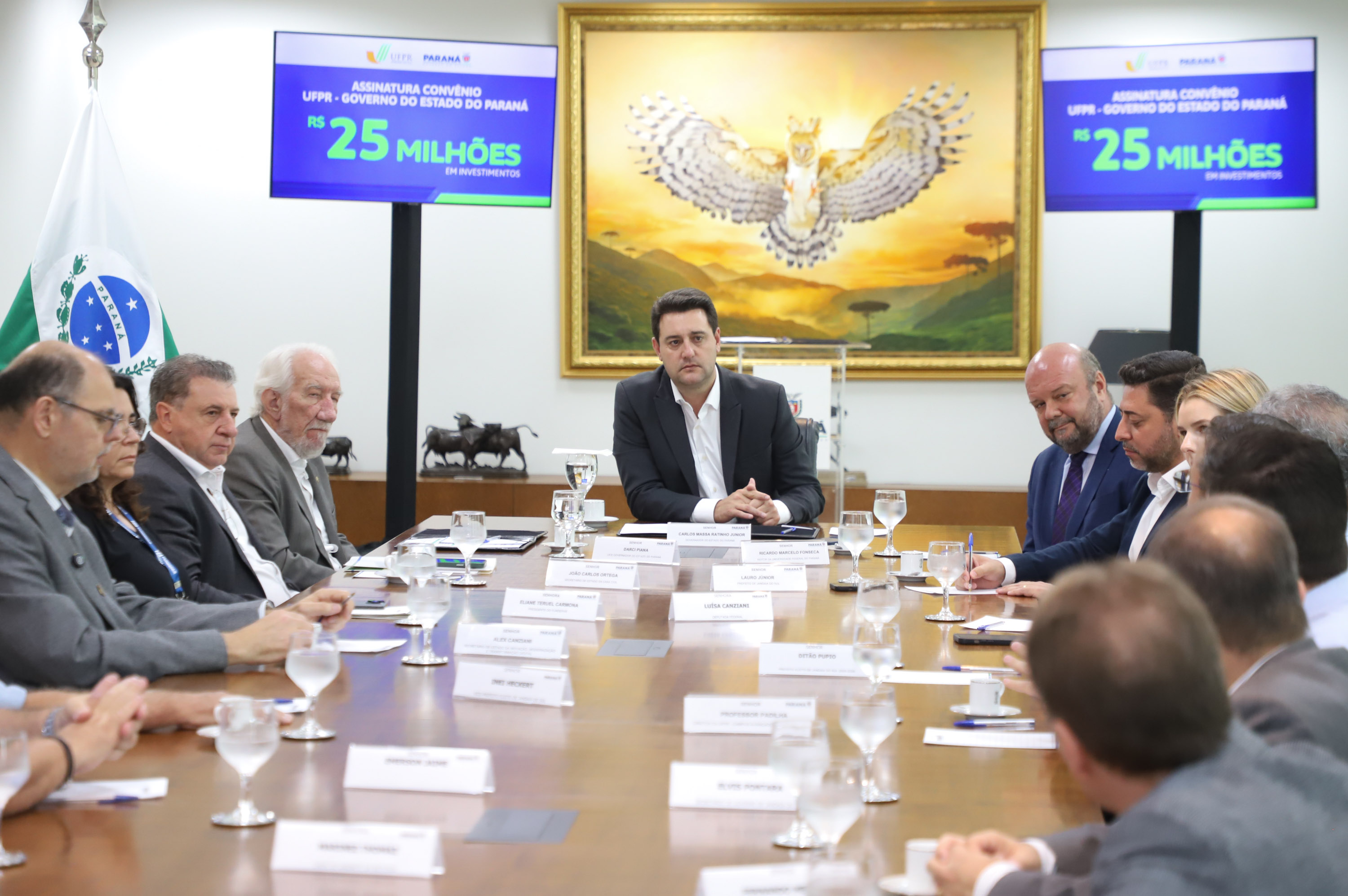 O governador Carlos Massa Ratinho Junior assinou nesta segunda-feira (02) o convênio entre o Governo do Estado e a Universidade Federal do Paraná (UFPR) para construção da sede própria da instituição em Jandaia do Sul, no Vale do Ivaí.