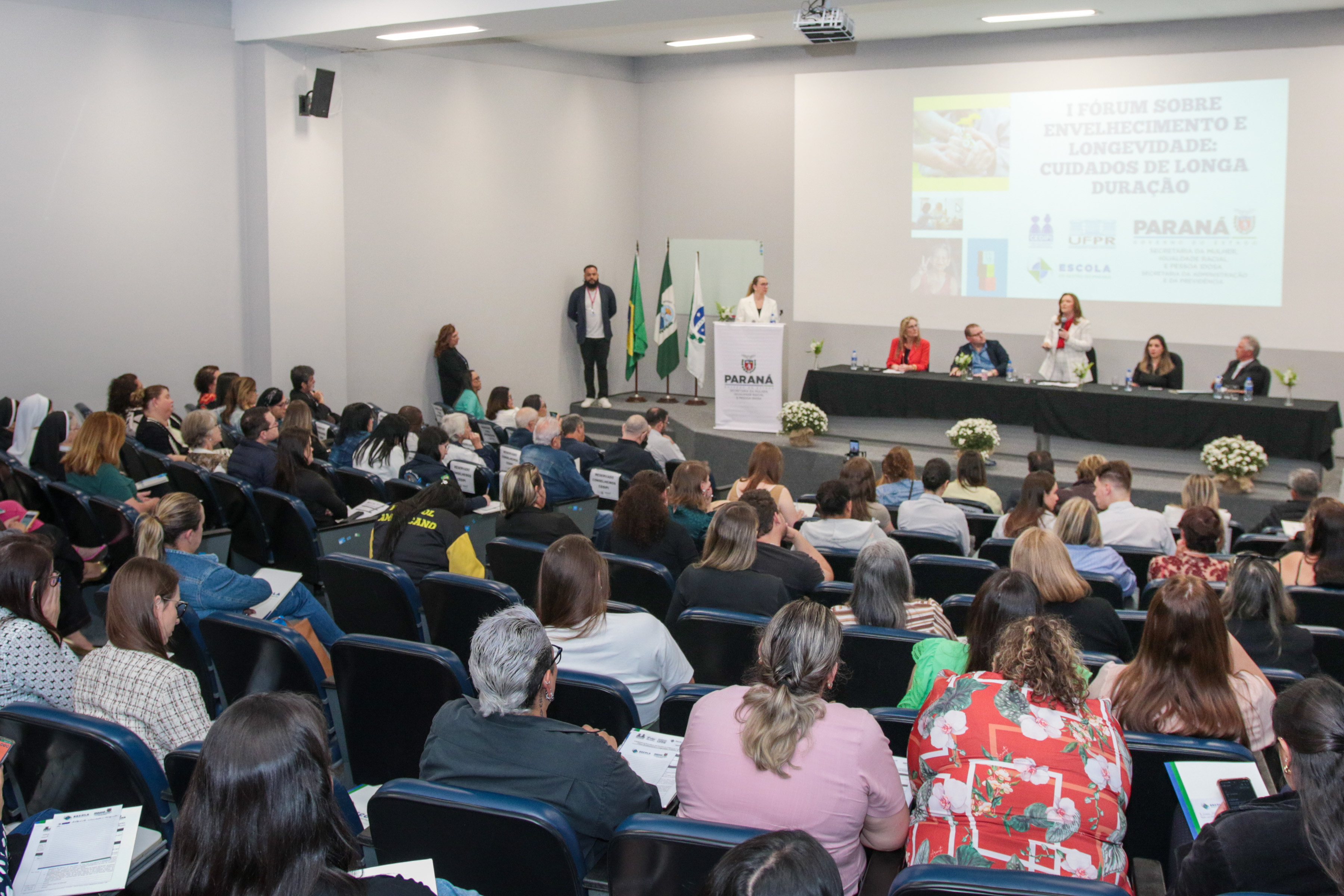 Acolhimento, inclusão, proteção e esporte são pilares das ações para pessoas idosas do Paraná