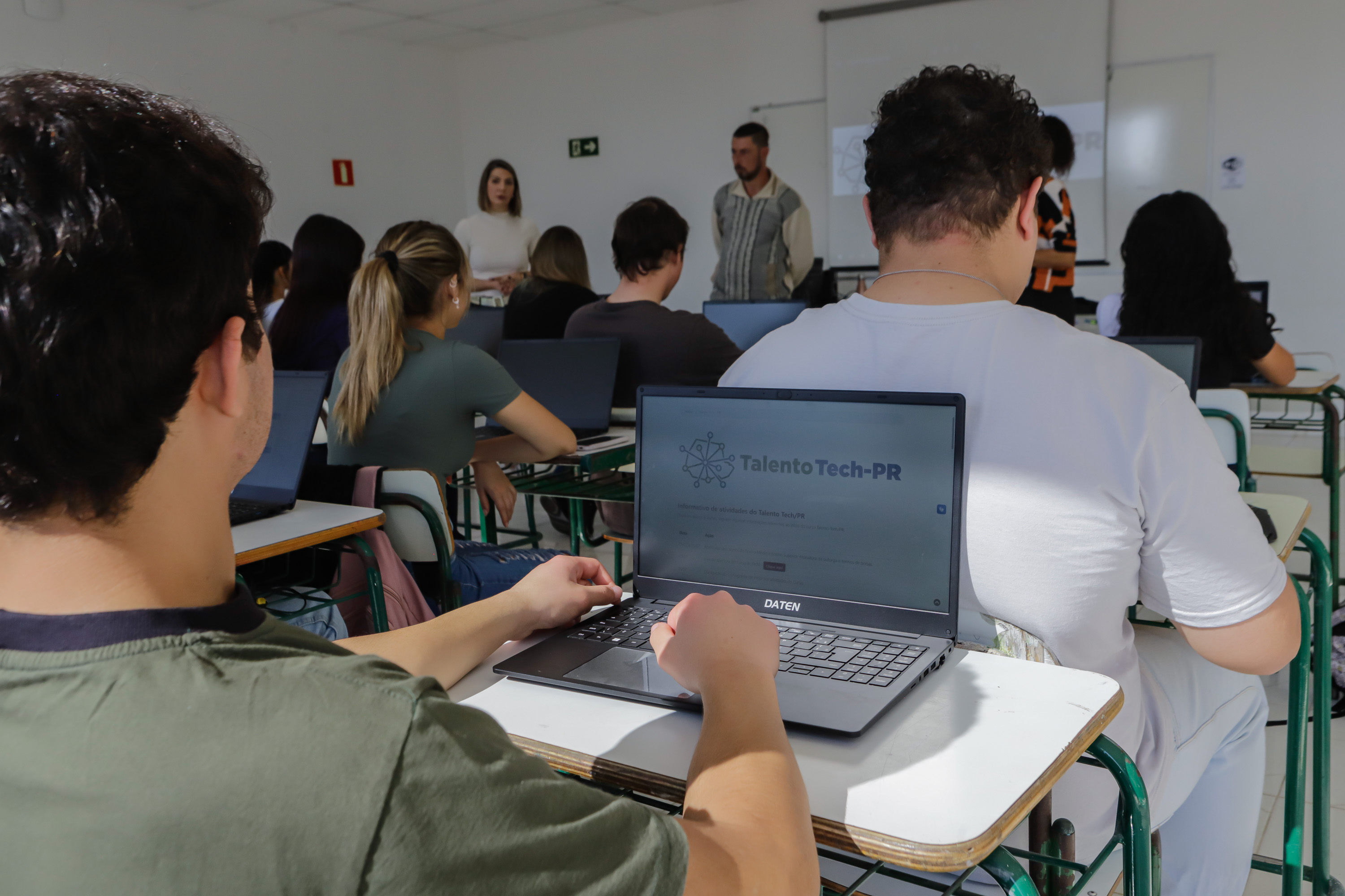Programa paranaense Talento Tech vence prêmio nacional de inovação em votação popular