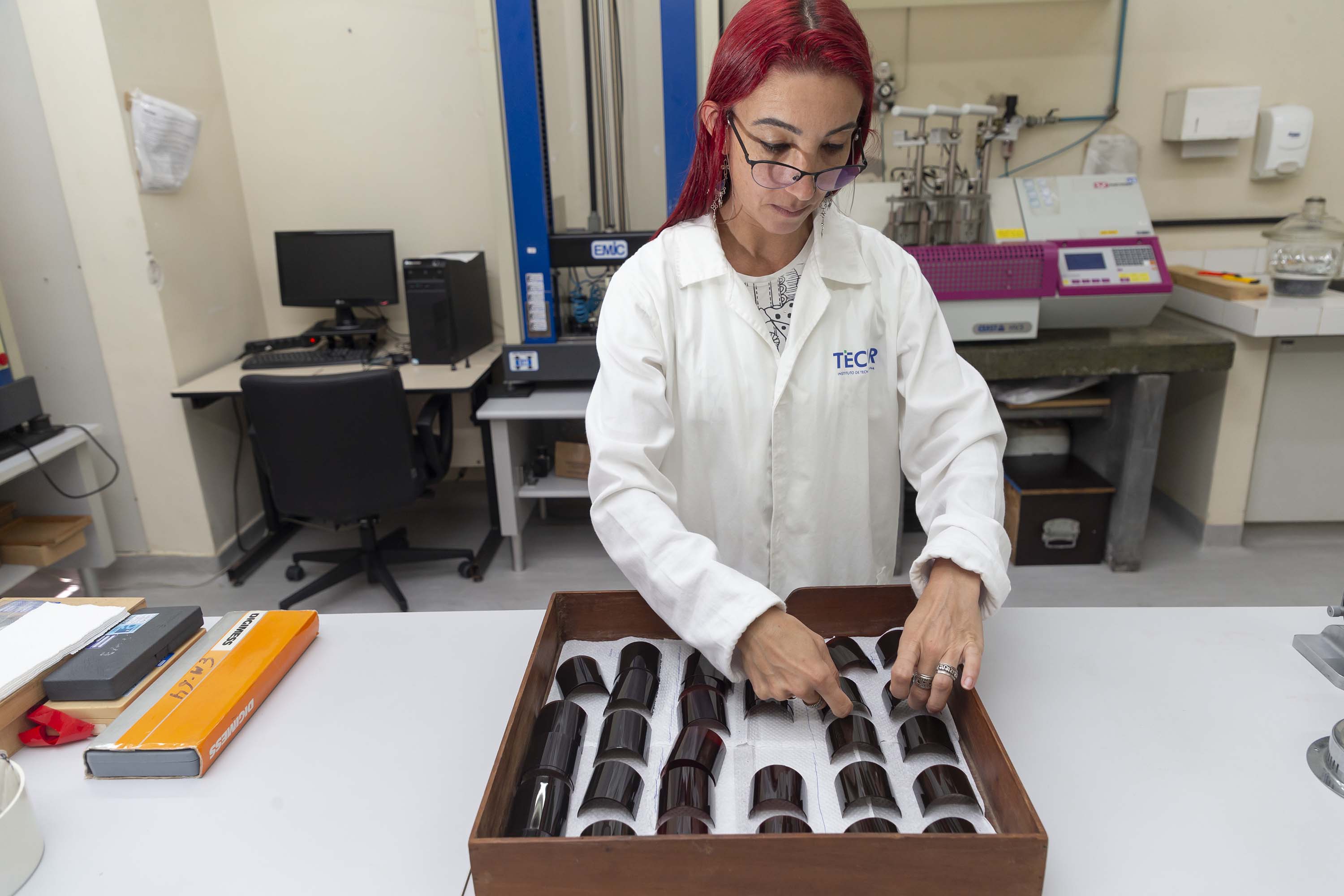 Tecpar protege saúde do consumidor com análise de embalagens de medicamentos