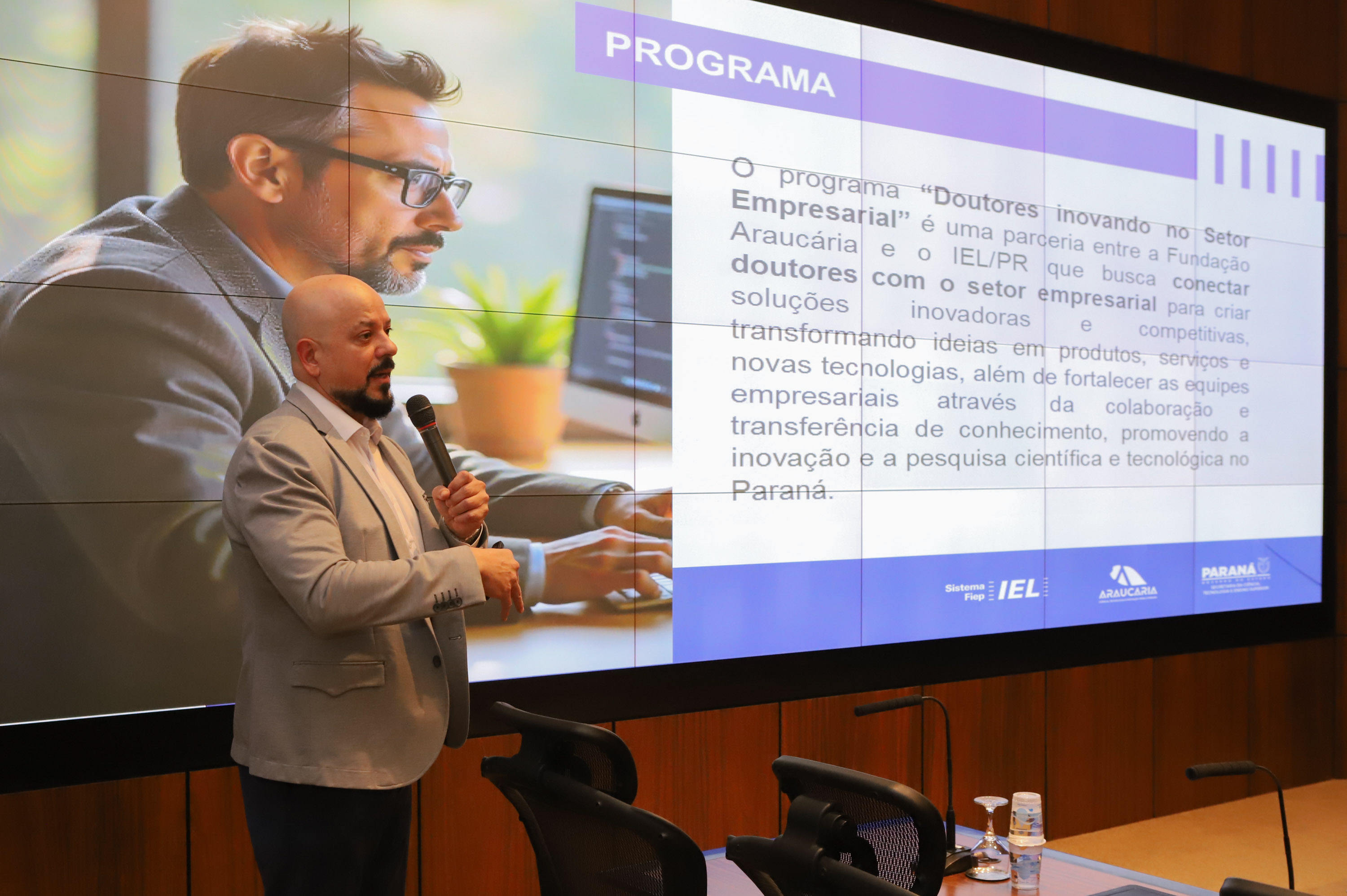 Estado concederá 100 bolsas de R$ 5 mil para doutores inovarem em empresas paranaenses