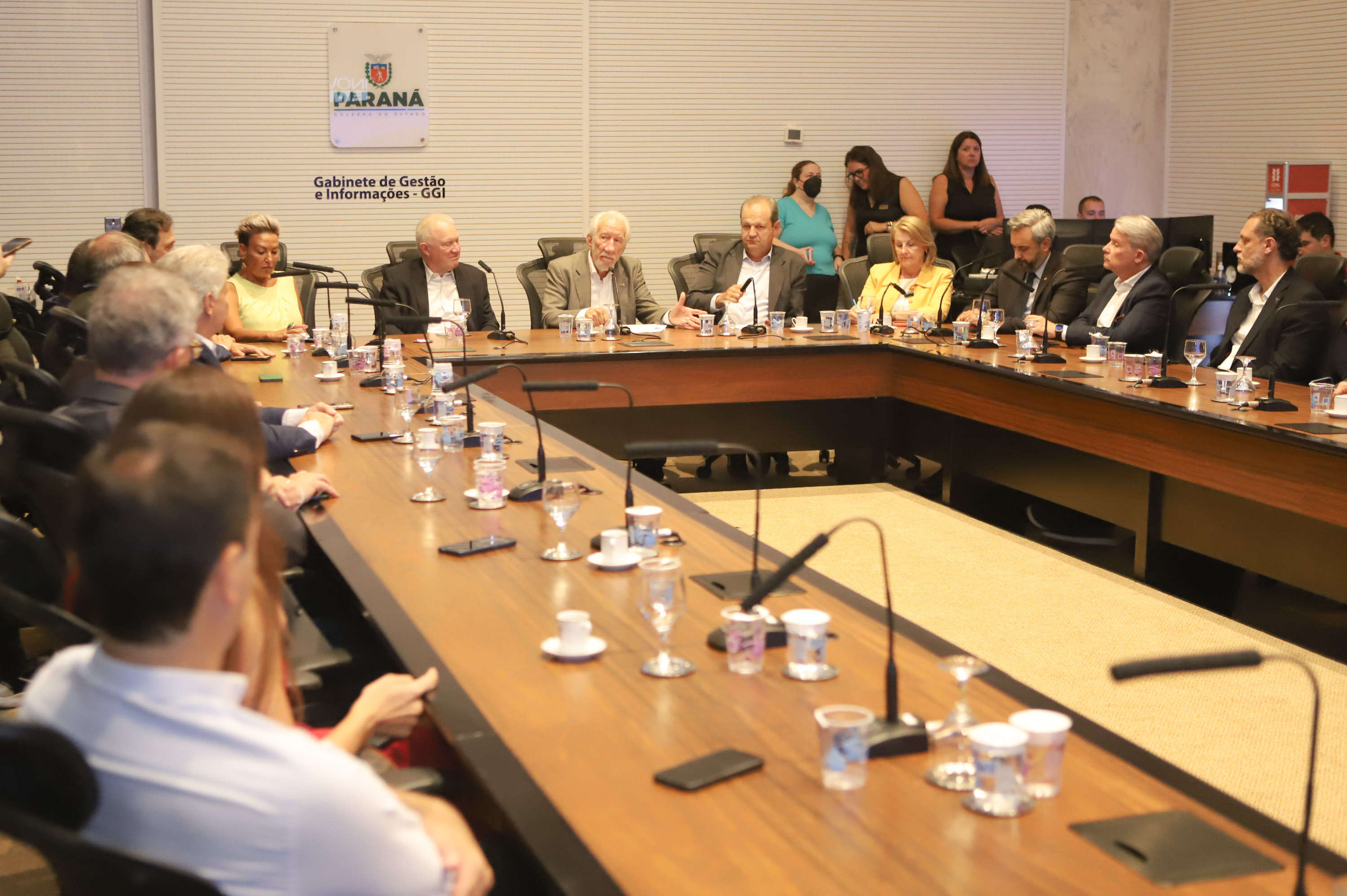 Estado concederá 100 bolsas de R$ 5 mil para doutores inovarem em empresas paranaenses