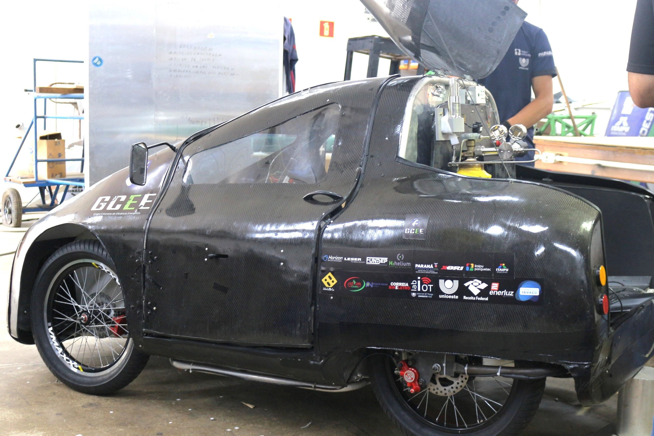 Carro a hidrogênico de alunos da Unioeste vai competir no Shell Eco-Marathon nos EUA