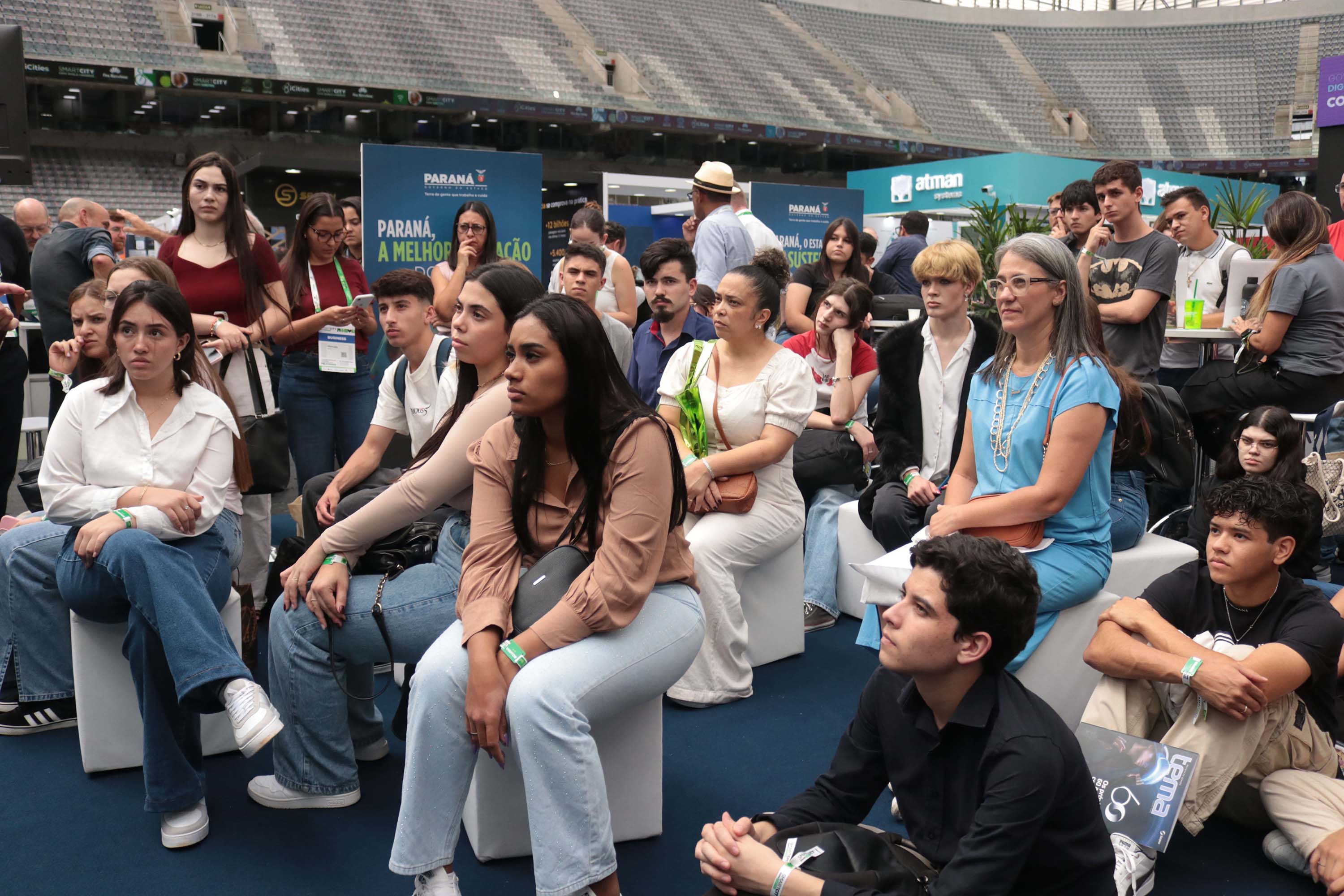 TI na prática: alunos do Talento Tech fazem visita imersiva na Smart City Expo Curitiba