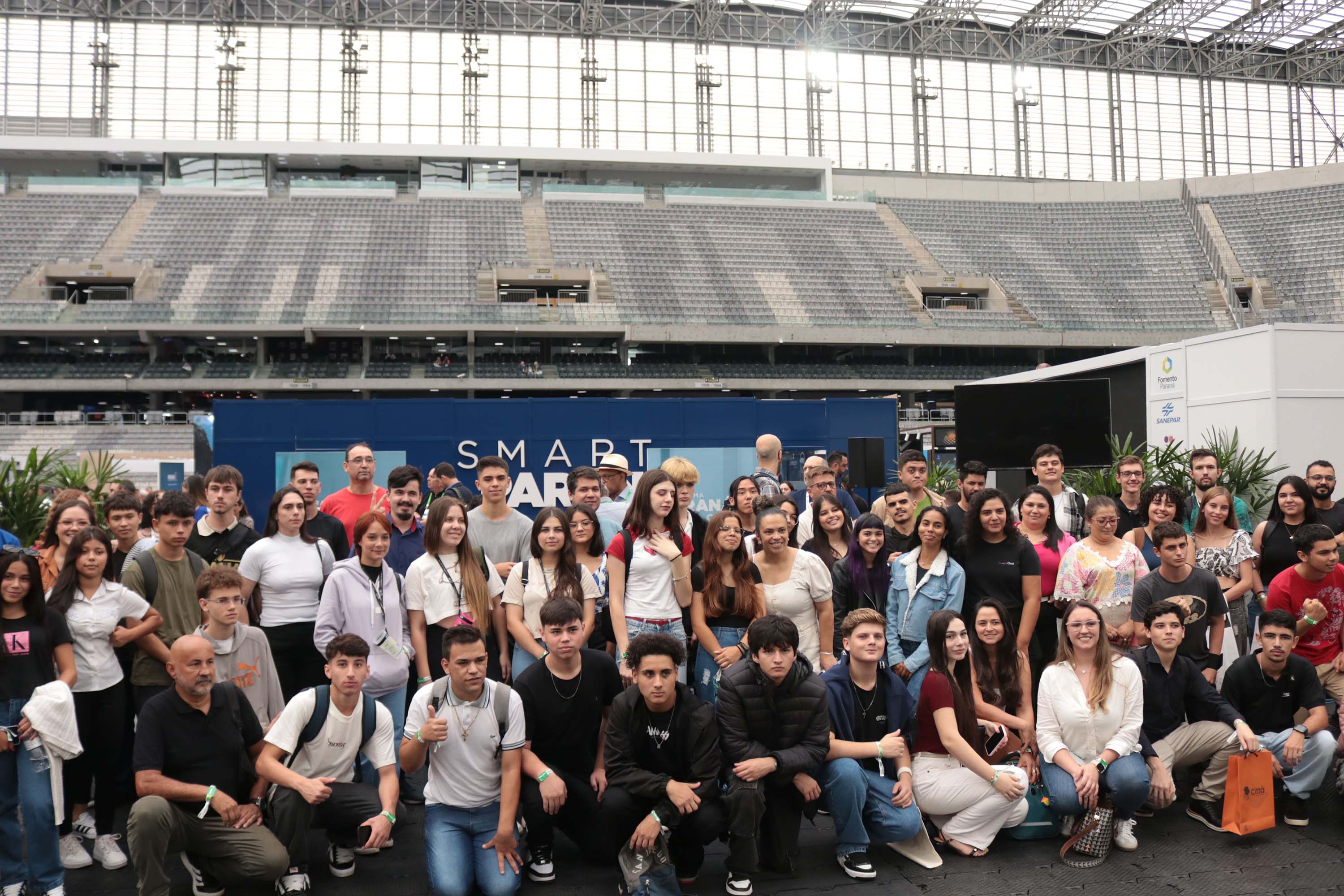 TI na prática: alunos do Talento Tech fazem visita imersiva na Smart City Expo Curitiba