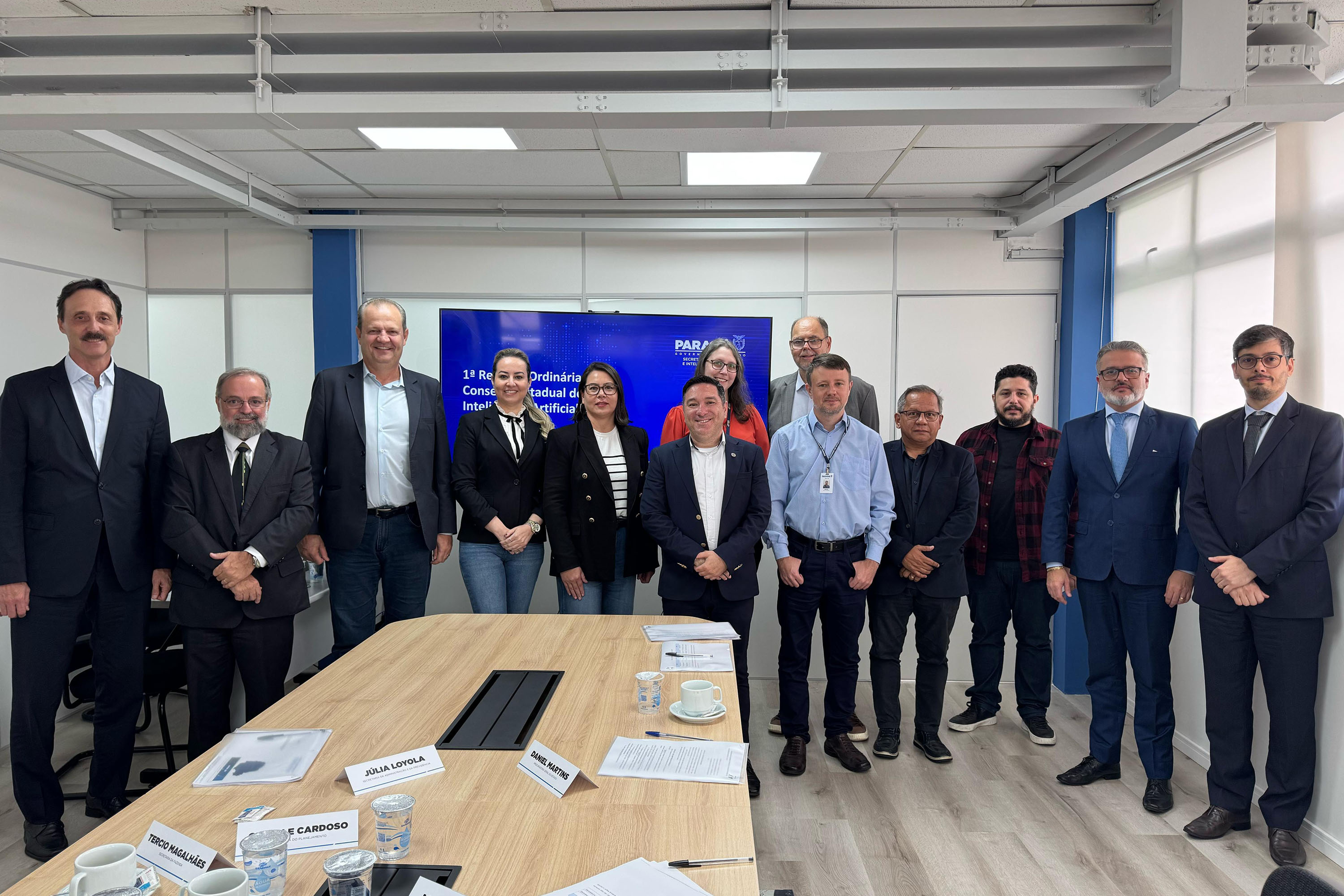 Paraná instala Conselho de IA e avança na regulamentação da tecnologia no setor público