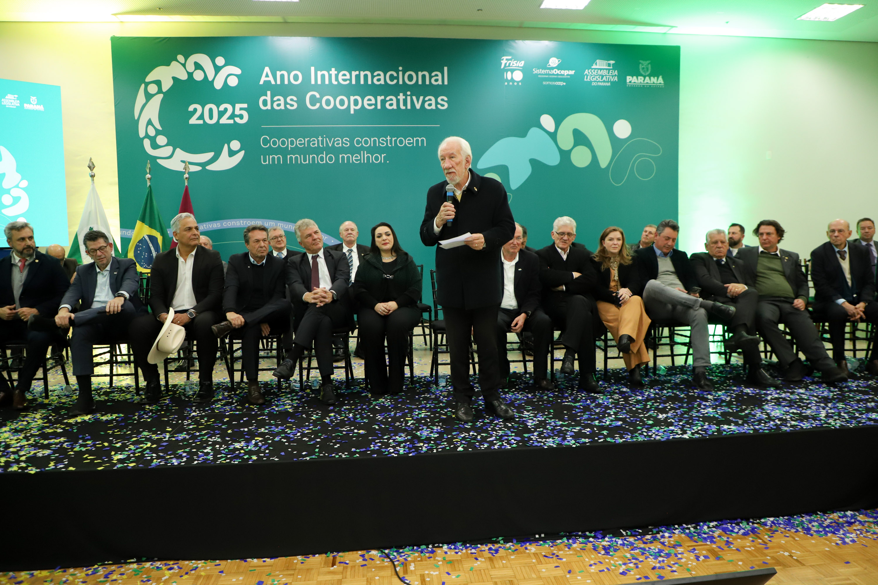 Modelo reconhecido pela ONU, cooperativismo do Paraná é celebrado no Palácio Iguaçu