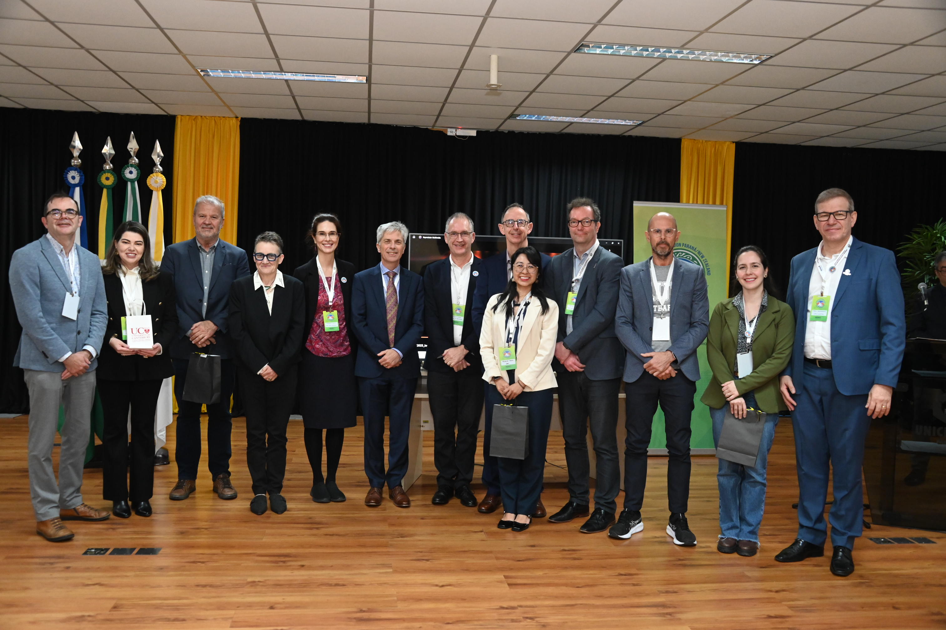 Missão da Nova Zelândia visita universidades estaduais do Paraná em busca de parcerias