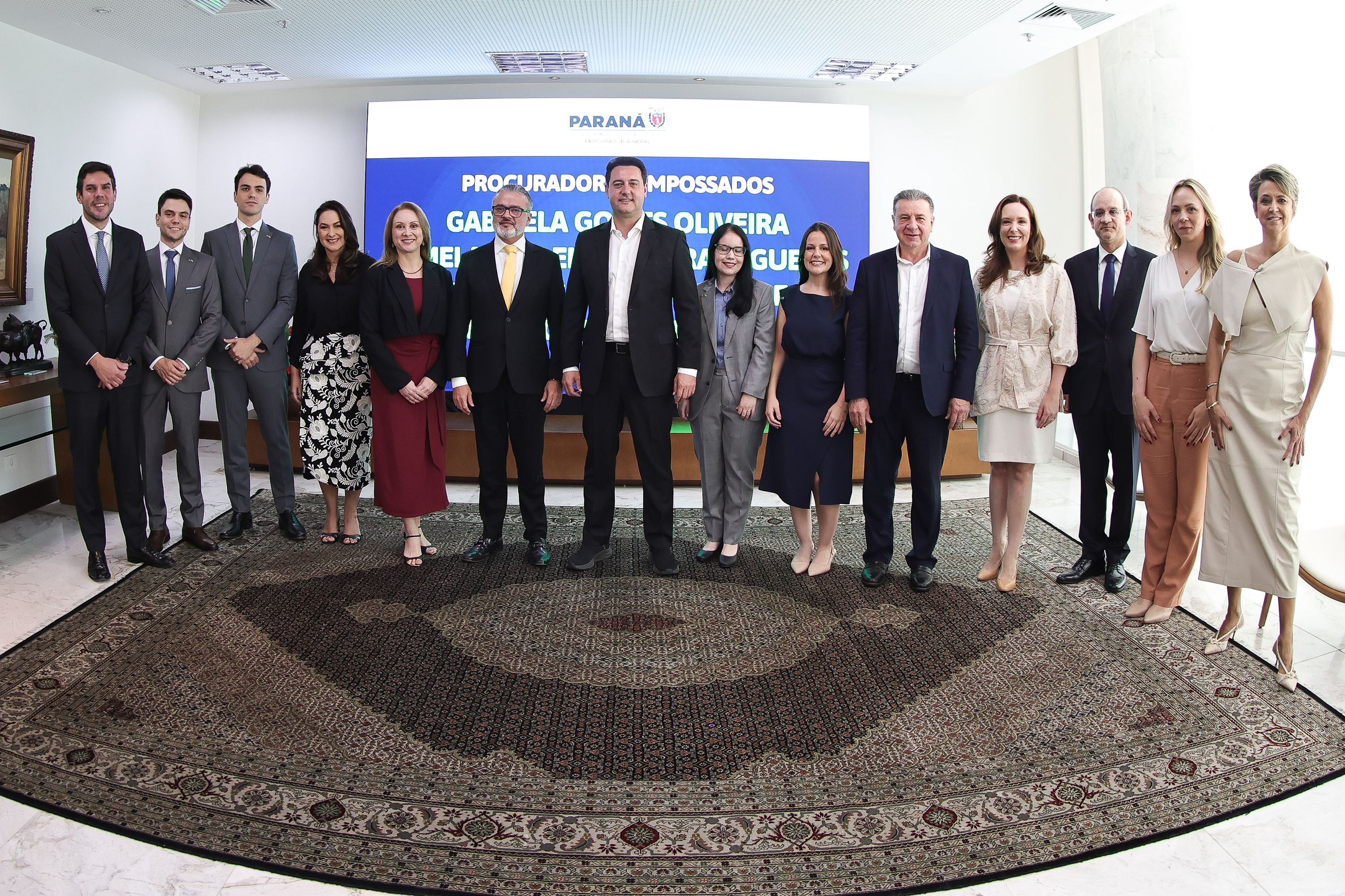 Governador Ratinho Junior empossa quatro novos procuradores do Estado