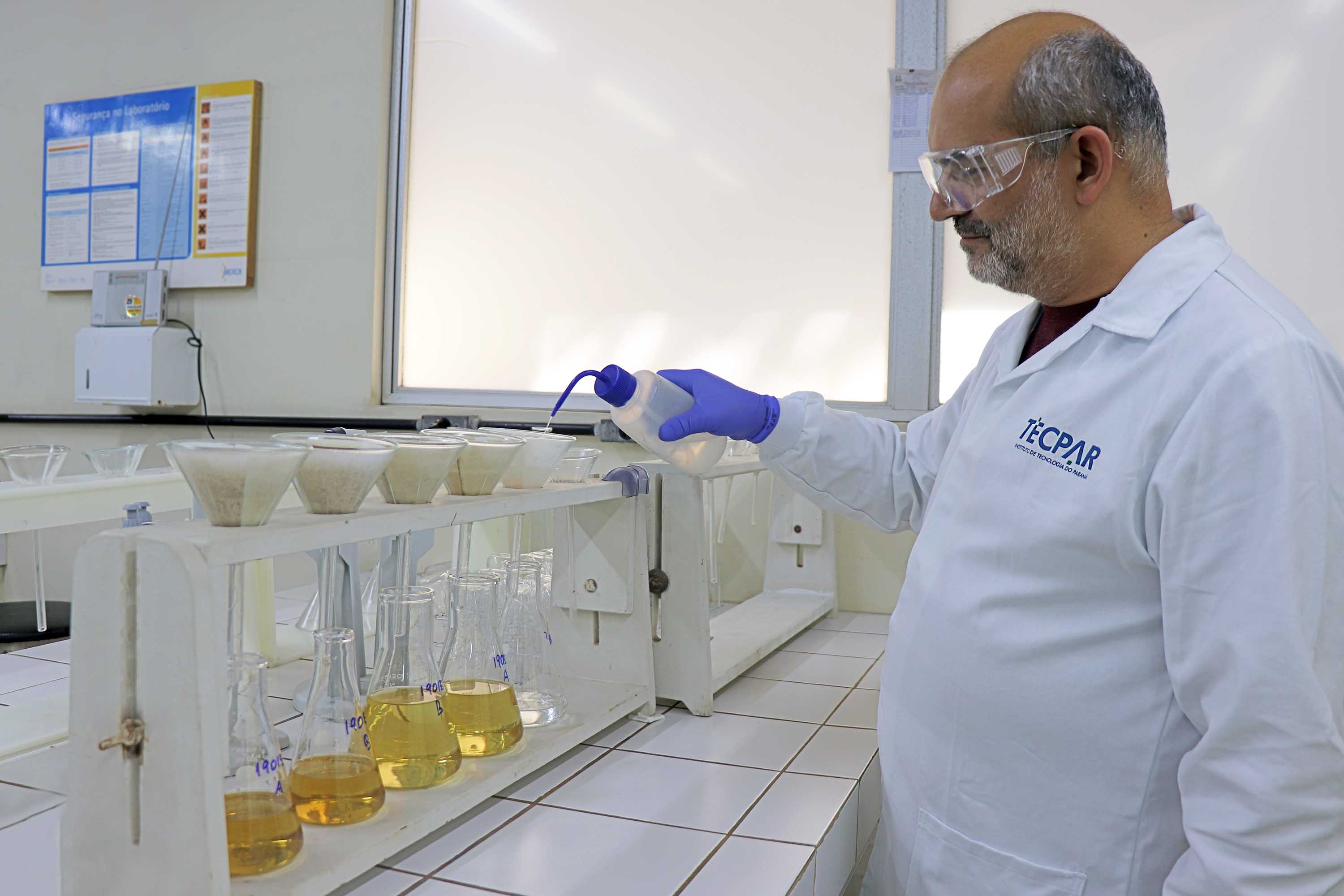 Tecpar inicia projeto inédito para estudar DNA do solo do Paraná