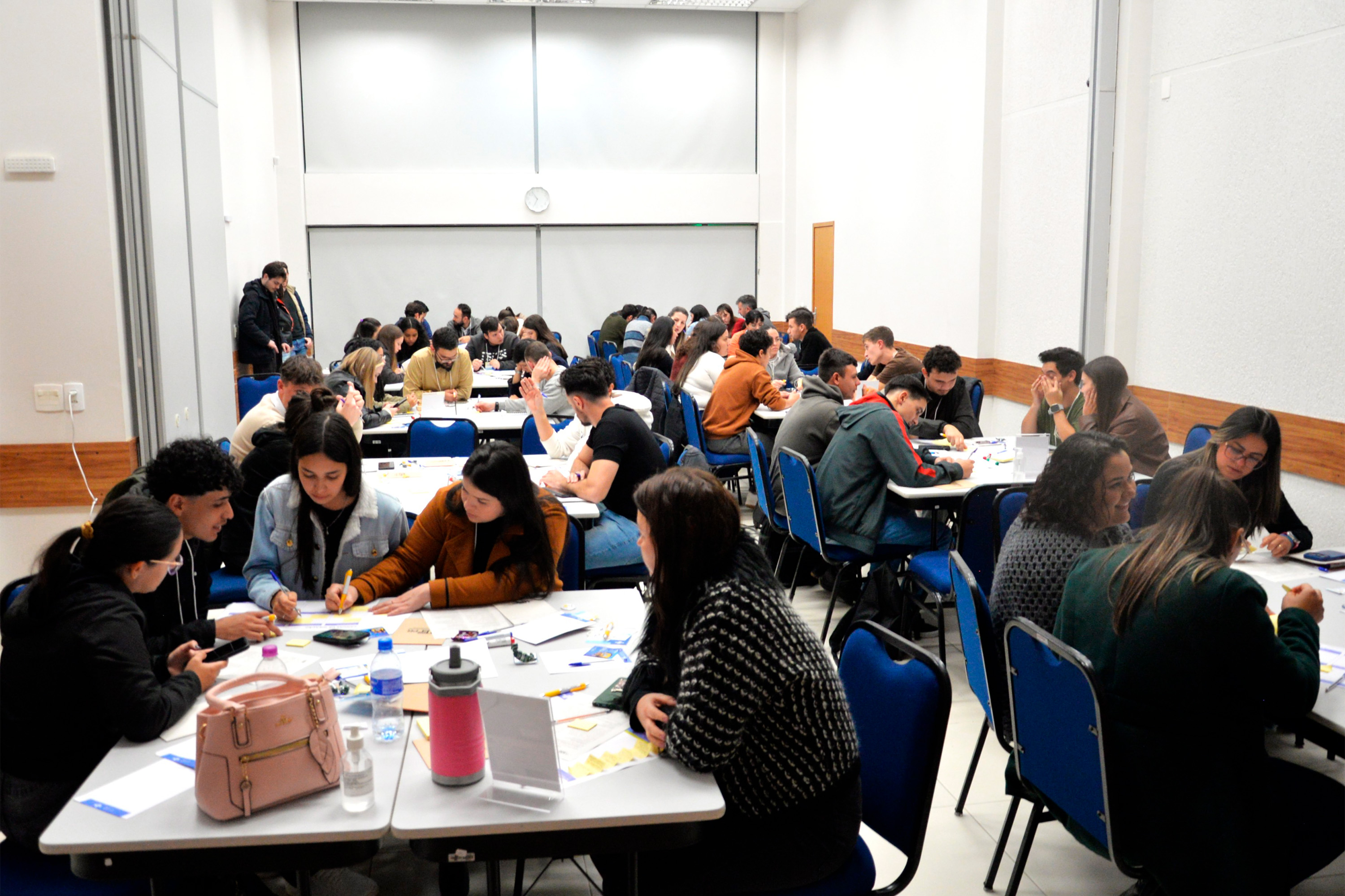 Jornada de inovação da Unicentro conta com estudantes, pesquisadores e startups