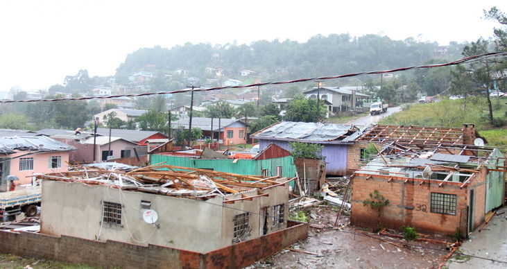 casas detelhadas - tornado SIMEPAR
