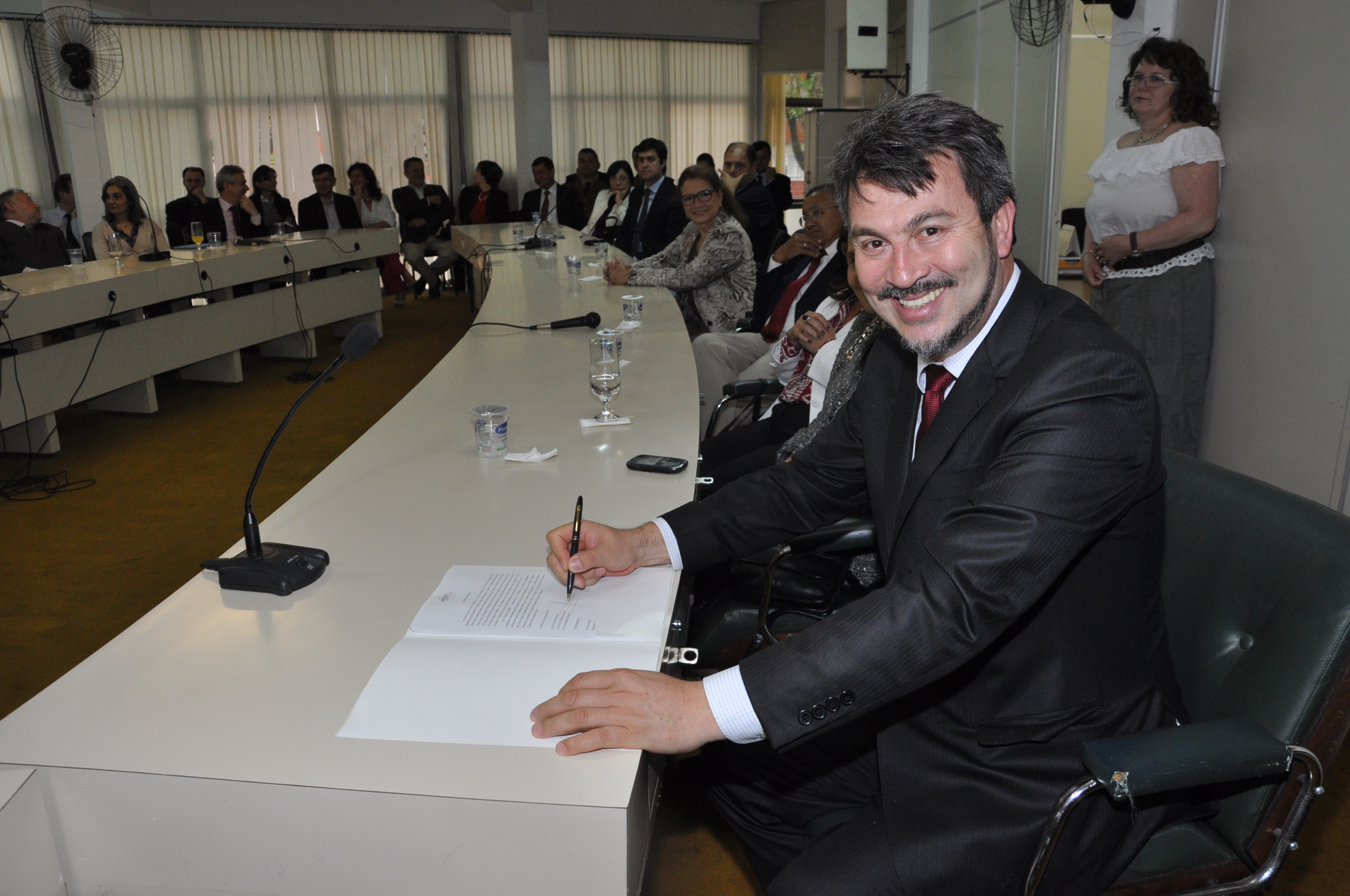 Posse apiesp