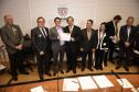 O secretário de estado da ciência, tecnologia e ensino superior, João Carlos Gomes, acompanhado do, reitor da universidade estadual de Ponta Grossa, Carlos Luciano Vargas, reitor da PUC/Pr., Waldomiro Gremski, coordenador de ciência e tecnologia da Seti, Evandro Pazzoto, diretor-presidente do Tecpar, Júlio Felix e vice-reitor da universidade estadual de Maringá, Júlio César Damasceno entrega o 20 Prêmio Paranaense de Ciência e Tecnologia.
