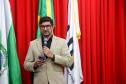 Niomar Pereira do Jornal de Beltrão, ganhador da área Ciências da Saúde, na categoria Jornalista Científico