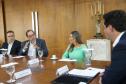 Tecpar assina acordo com empresa para ampliar produção da vacina antirrábica veterinária