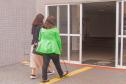 Inédito: aluna com deficiência visual faz prova de proficiência em língua estrangeira na UEPG
