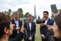 Ratinho Junior visita cooperativa e Centro de Inovação na Argentina