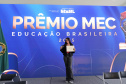 Professor de Artes Cênicas da UEM conquista o Prêmio Jabuti Acadêmico