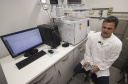 Laboratório da UEM realiza detecção de níveis de metanol em bebidas