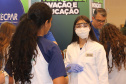 Com laboratório simulado, Tecpar apresenta trabalho a visitantes no Paraná Faz Ciência