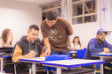 Migrantes de 14 nacionalidades aprendem português em projeto de extensão da UEPG