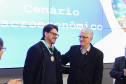 Fazenda entrega Medalha de Mérito Fazendário ao Departamento de Economia da UEPG