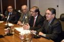 O secretário de estado da Ciência, Tecnologia e Ensino Superior, João Carlos Gomes, acompanhado do, reitor da Universidade Estadual de Ponta Grossa, Carlos Luciano Vargas, reitor da PUC/Pr