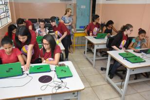 Projeto TechNinas atende alunas da Escola Estadual Doutor Olavo Garcia Ferreira da Silva
