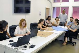 Como parte das atividades do Ninter e do desafio, professores e estudantes participaram do curso de extensão "Design de Sistemas Produto-Serviço Aplicado à Saúde Pública e Resíduos"