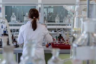 O Governo do Paraná, por meio da Superintendência Geral de Ciência, Tecnologia e Ensino Superior, promove apoio ao desenvolvimento científico e tecnológico no Estado, por meio do financiamento de programas e projetos de pesquisas.