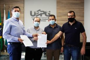 HU-UEPG beneficiará municípios com teste de novo equipamento de telemedicina