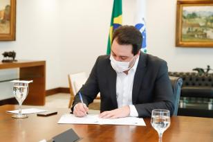 Governador decreta luto oficial de três dias em respeito aos 15 mil mortos pela Covid-19