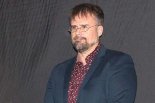 Professor da UEL é eleito para comitê científico de associação internacional de lusitanistas