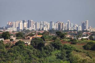 Livro da Editora UEL detalha história de Londrina nas décadas de 1950 e 1960