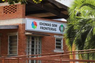 Centro de idiomas UEL